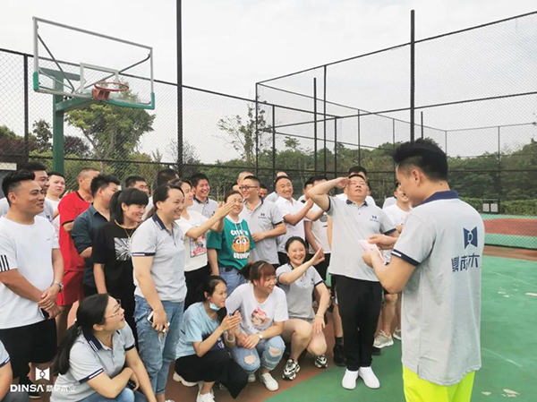 奋勇拼搏 逆势上扬——鼎萨木业营销中心团队建设展豪情11
