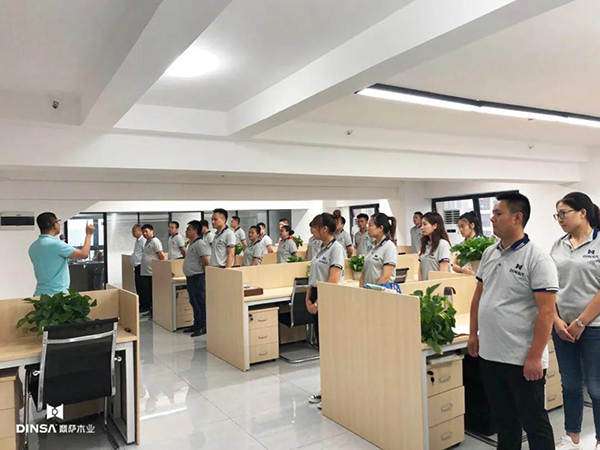 重庆鼎萨木业：逆战行动 8月终端活动动员和誓师大会现场